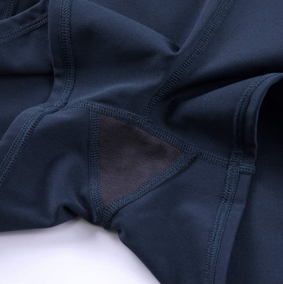 Workout shorts - Picture 3 of 7